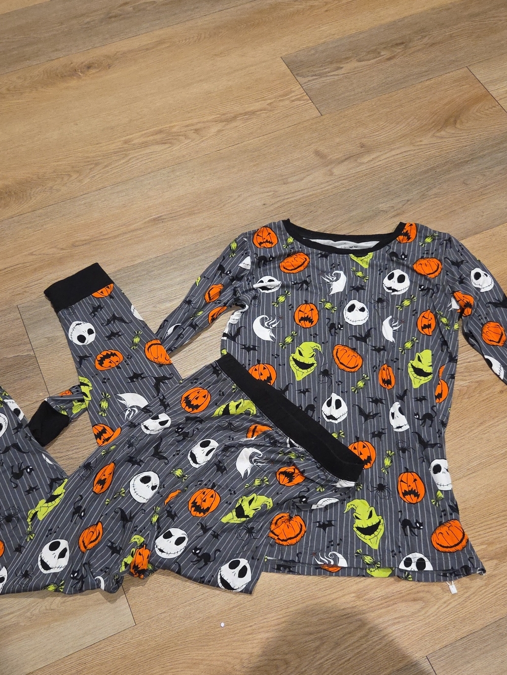 Kids Gray Halloween Pumpkin & Skull Pajama Set